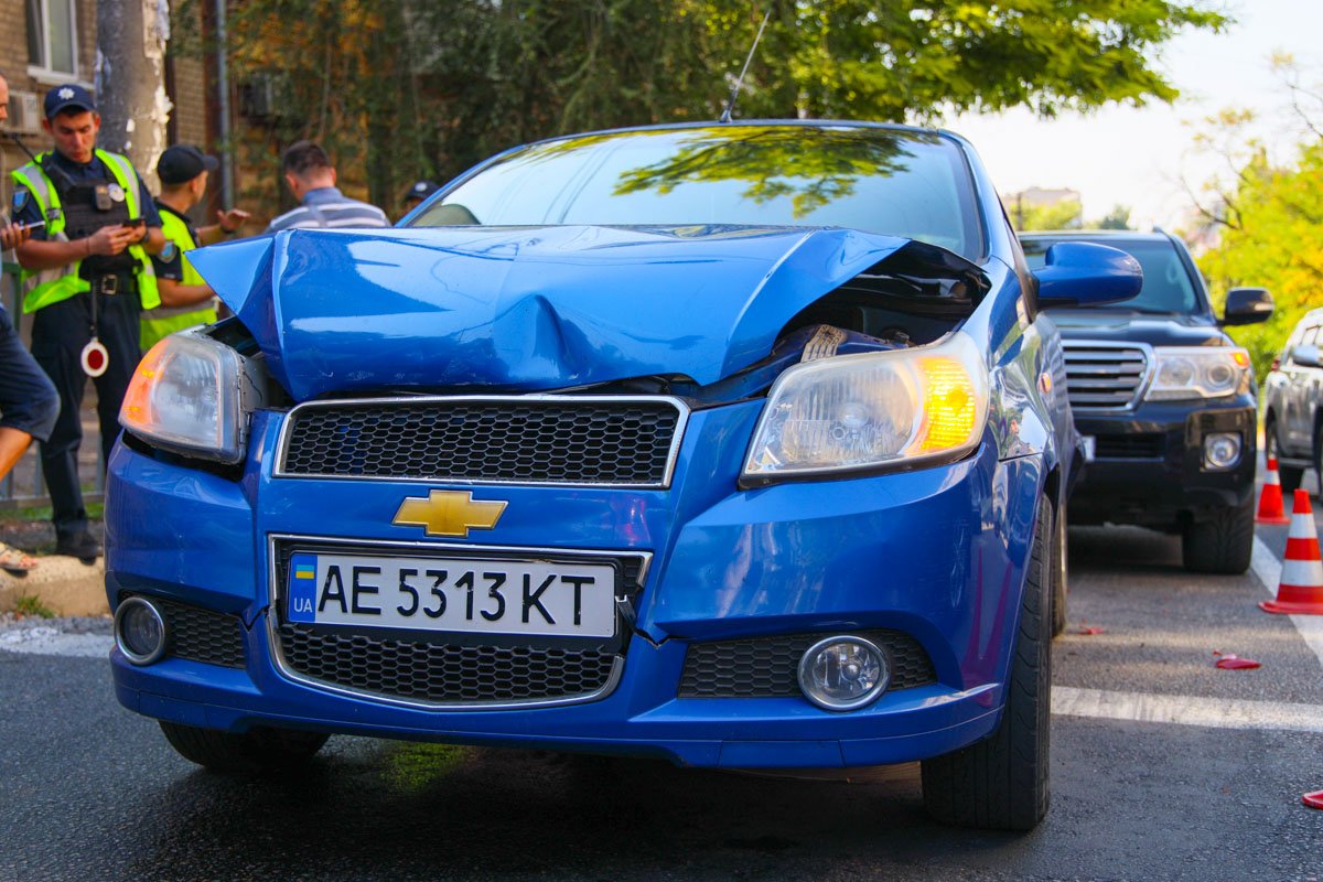 В результате аварии пострадала пассажирка Chevrolet В результате аварии пострадала пассажирка Chevrolet