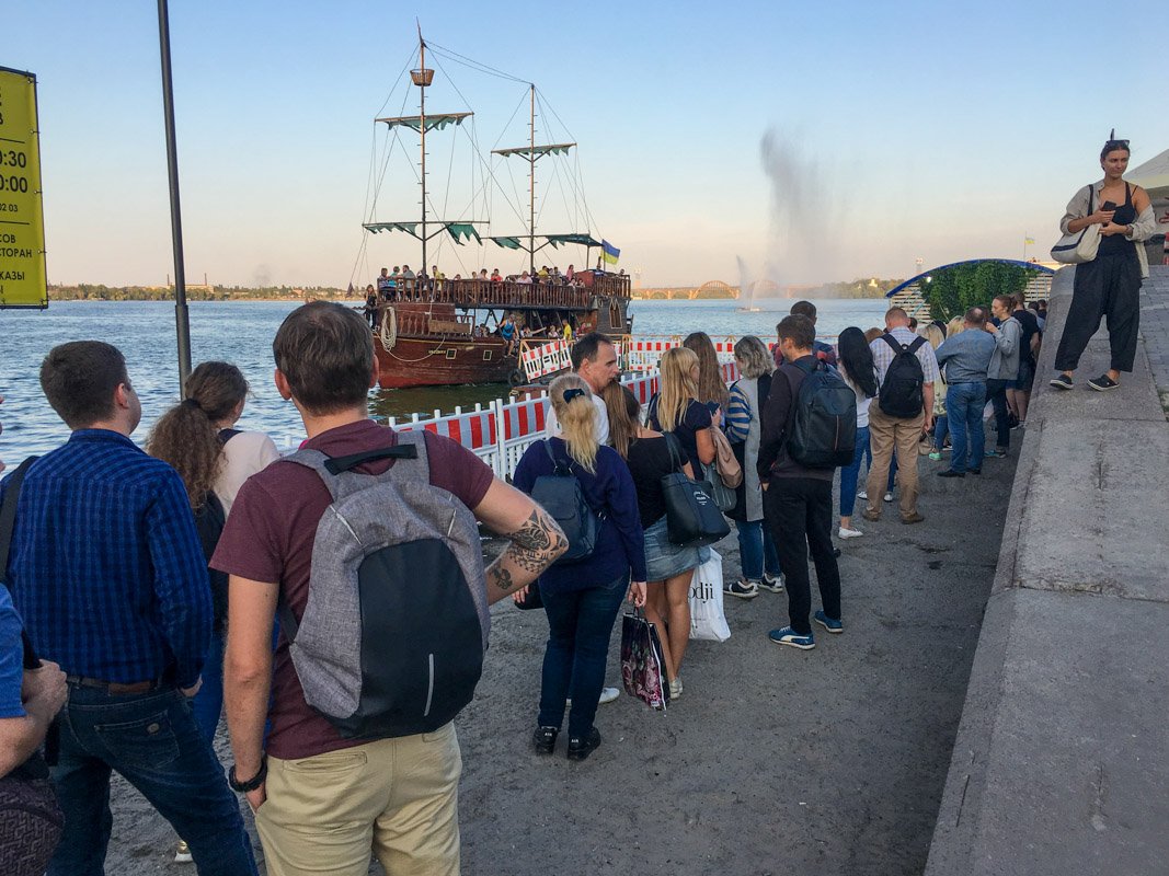 Очереди стали значительно меньше. По крайней мере нам так показалось :)