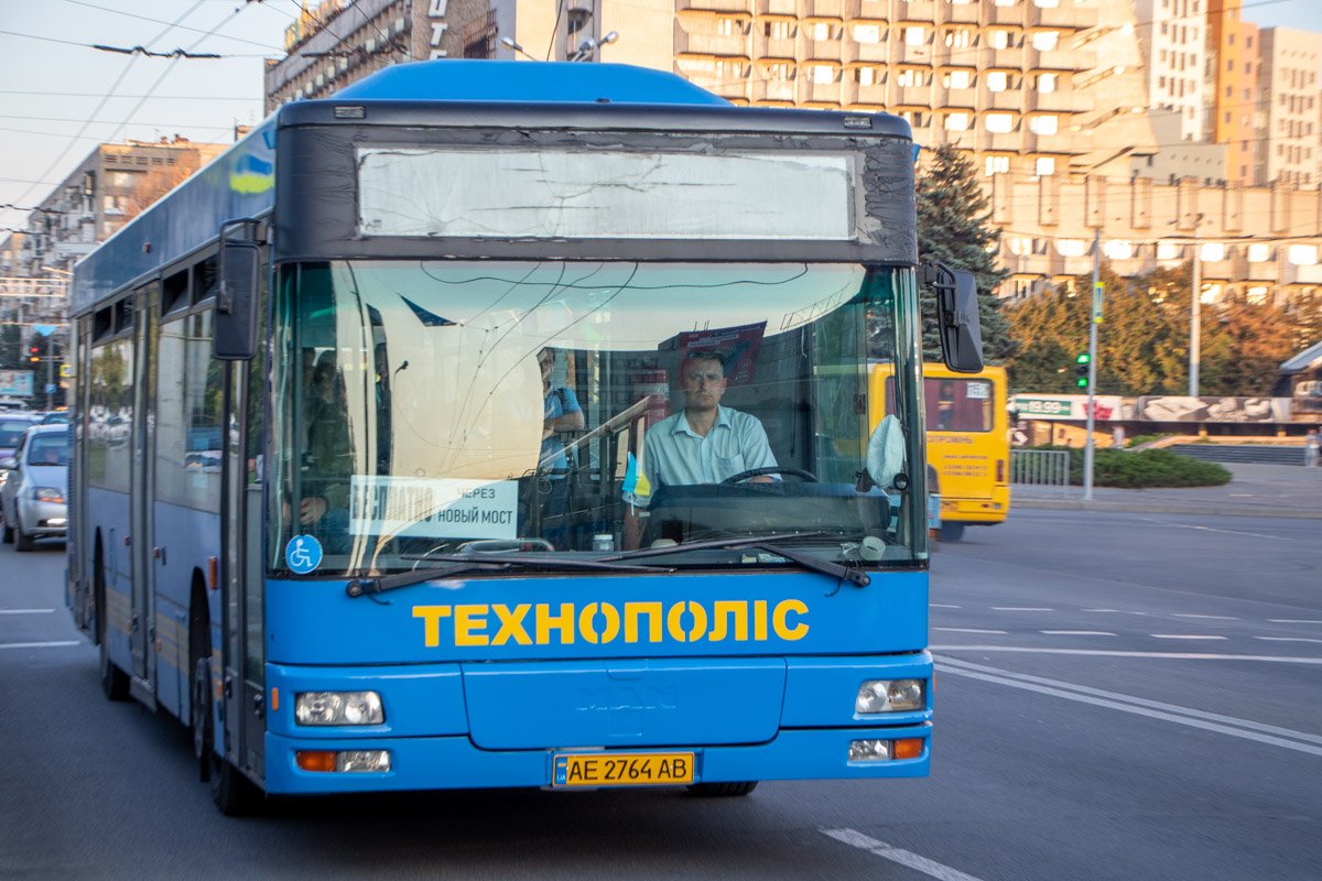 Автобусы курсируют по Новому мосту с 7:00 до 21:00
