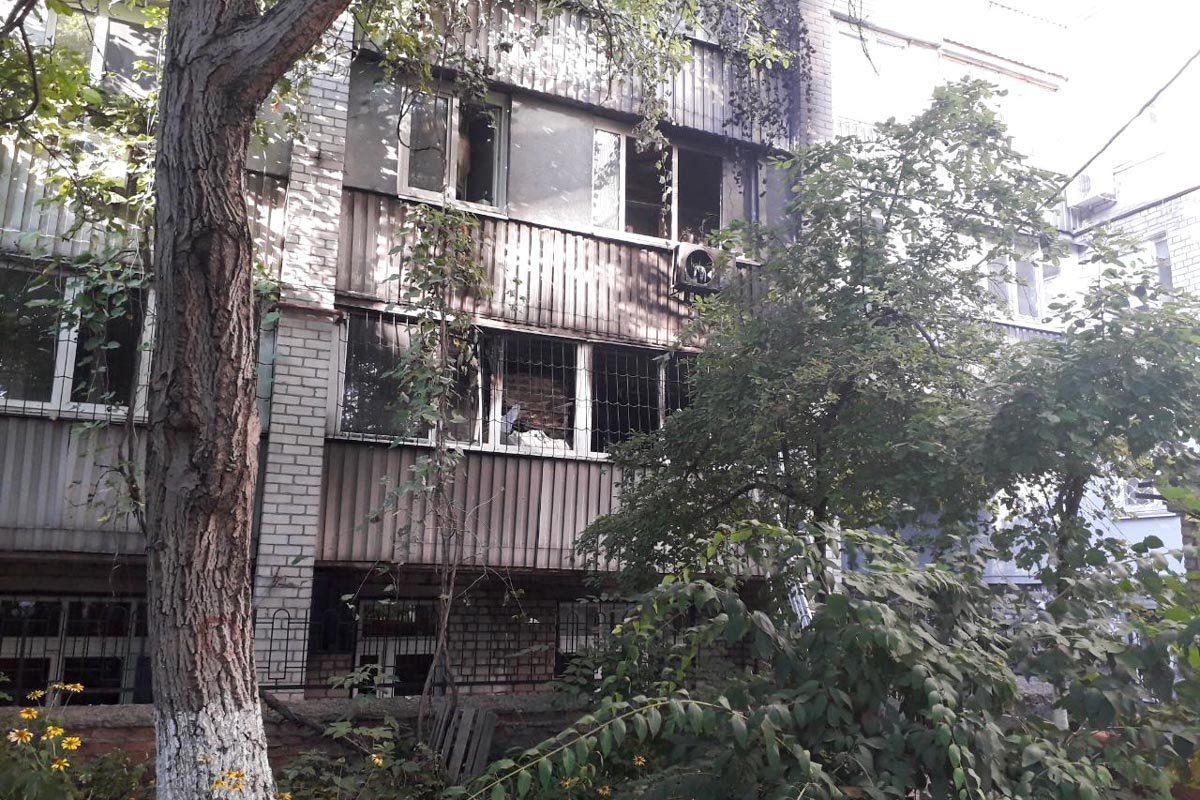 По состоянию на 17:12 спасателям удалось локализовать очаг возгорания По состоянию на 17:12 спасателям удалось локализовать очаг возгорания