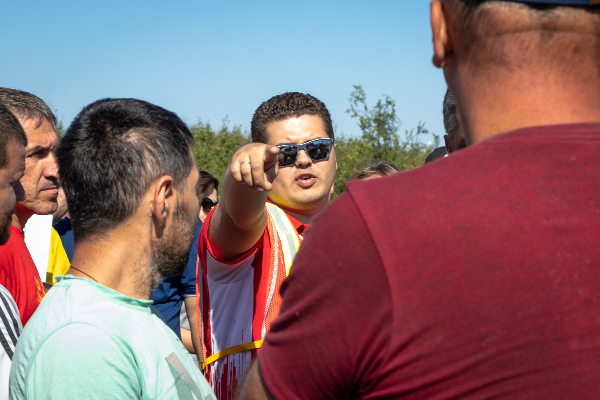 Ты не проедешь! Ты не проедешь!