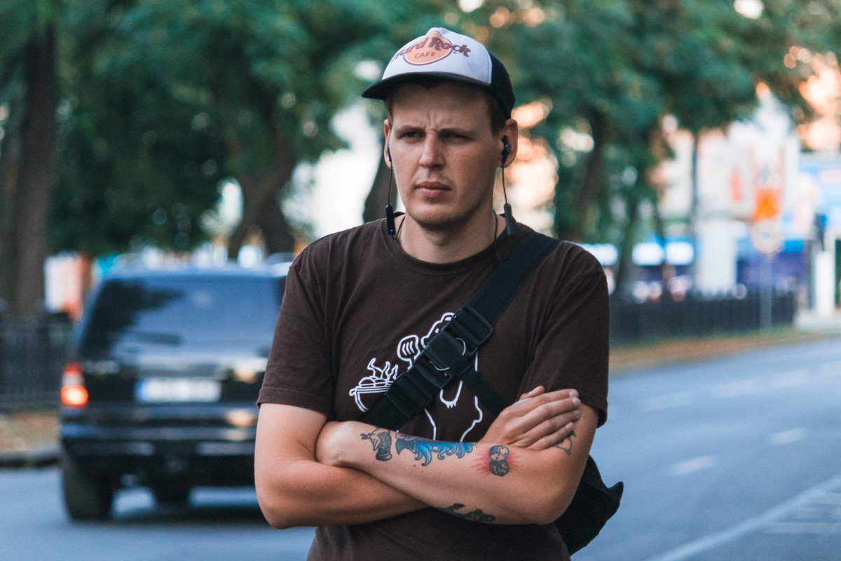 Нельзя просто так взять и сразу уехать на Победу