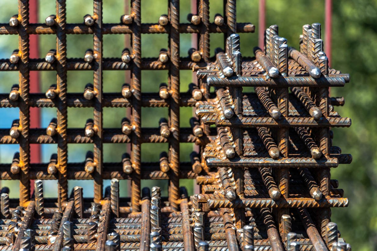 Кресло сделано из металлолома Кресло сделано из металлолома