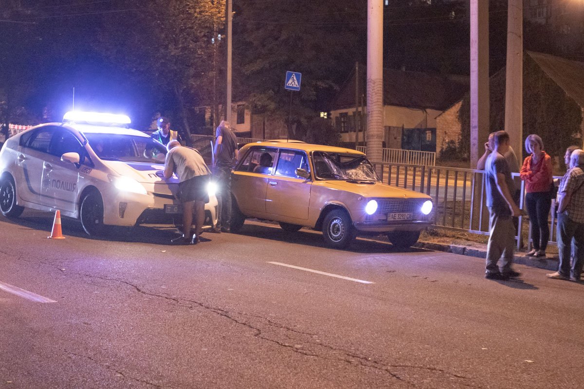 Его в срочном порядке госпитализировали с места происшествия Его в срочном порядке госпитализировали с места происшествия