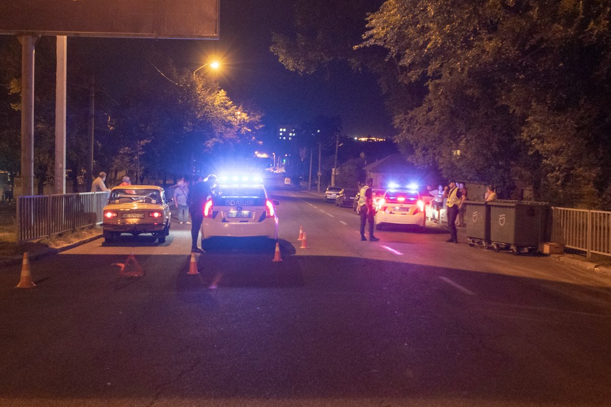 Движение транспорта по улице Рабочей в сторону вокзала осуществлялось по первому ряду Движение транспорта по улице Рабочей в сторону вокзала осуществлялось по первому ряду