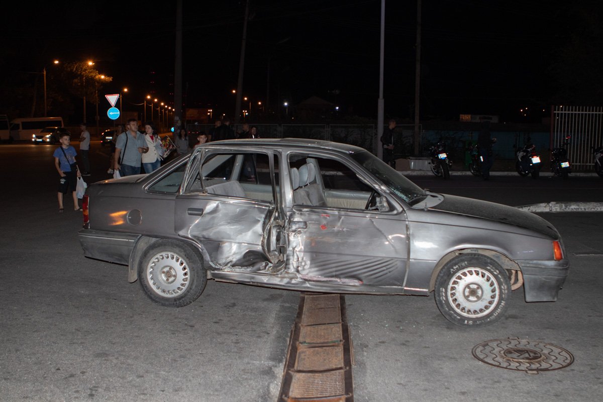 Водителя двухколесного в срочном порядке госпитализировали