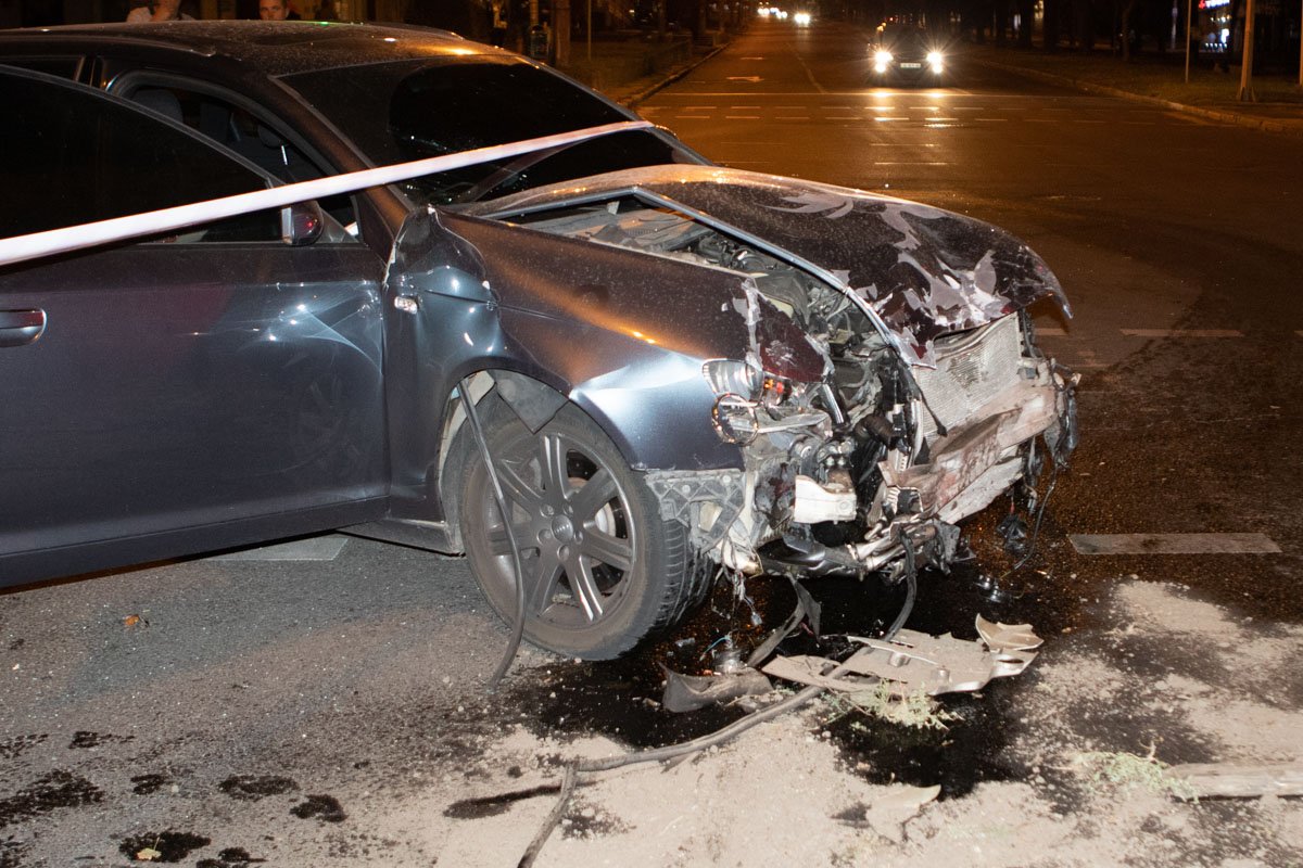 Состояние пассажирки с Chevrolet врачи расценивают как тяжелое Состояние пассажирки с Chevrolet врачи расценивают как тяжелое