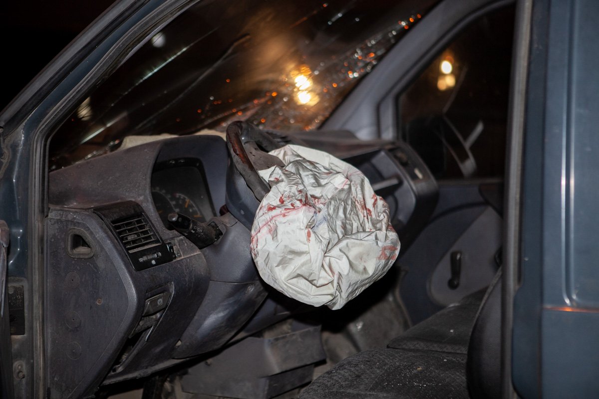 Перекрыто две крайние правые полосы на Запорожском шоссе перед перекрестком с улицей Генерала Пушкина Перекрыто две крайние правые полосы на Запорожском шоссе перед перекрестком с улицей Генерала Пушкина