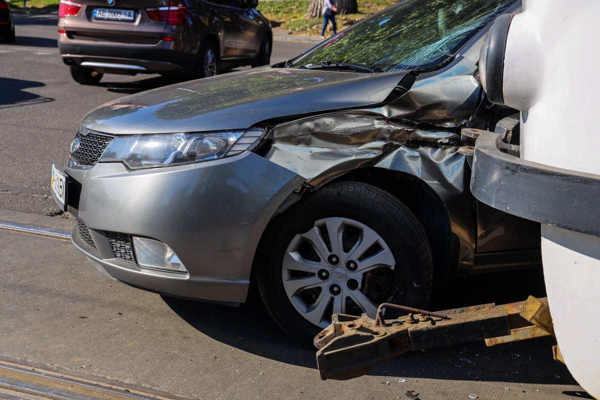 Сейчас на месте работают правоохранители, которые выясняют все детали и подробности инцидента Сейчас на месте работают правоохранители, которые выясняют все детали и подробности инцидента