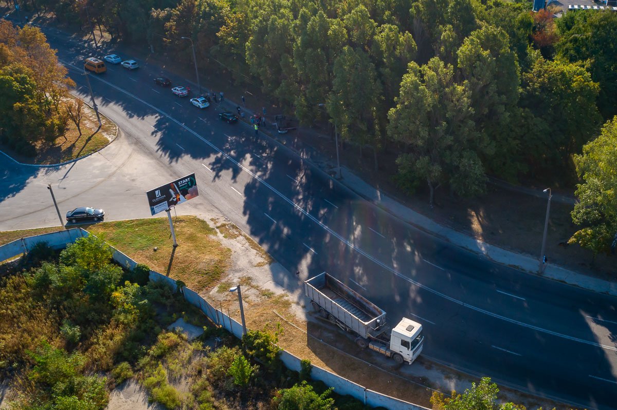 В салоне легковушки находилось четверо человек, двое из них пострадали В салоне легковушки находилось четверо человек, двое из них пострадали