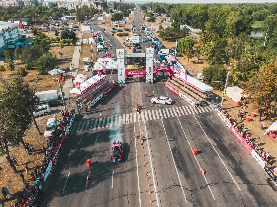 Оградили для соревнований Оградили для соревнований