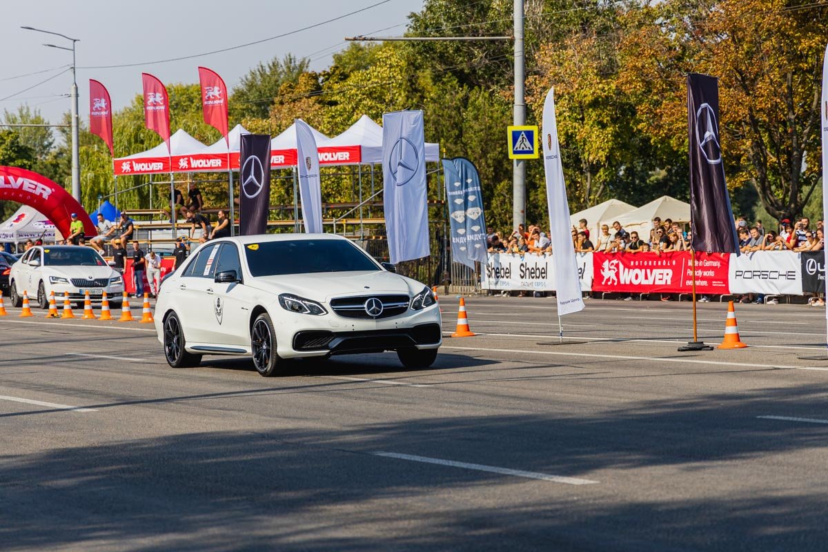 Утро началось с тренировочных заездов Утро началось с тренировочных заездов