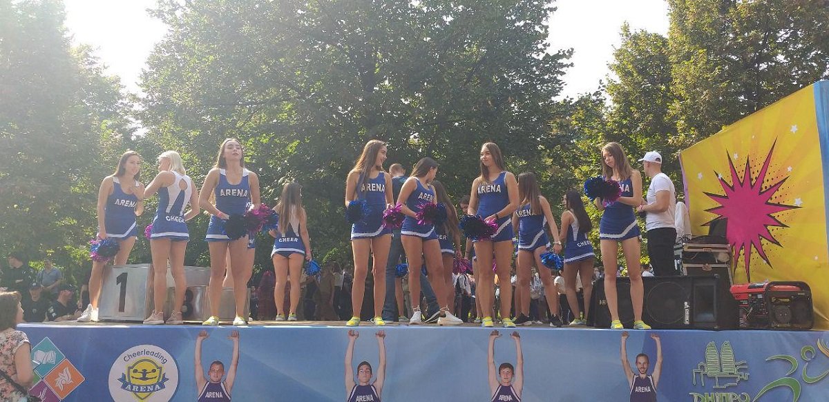 Подготовка черлидерш  Подготовка черлидерш