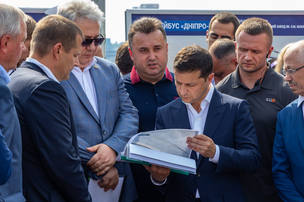 Зеленский ответил, что по мосту он проехал и увидел, что он открыт, но говорить о результатах пока рано Зеленский ответил, что по мосту он проехал и увидел, что он открыт, но говорить о результатах пока рано