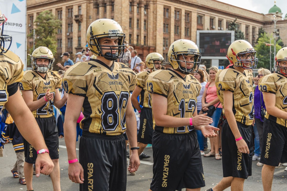 А теперь девочки упали А теперь девочки упали