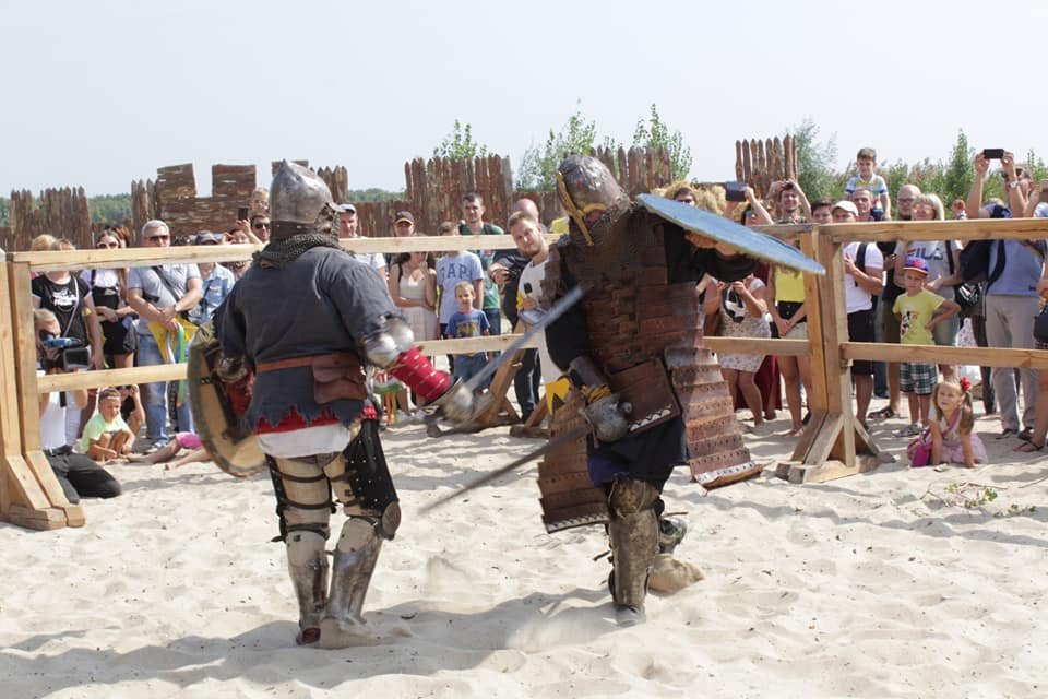 На Монастырском острове сегодня можно почувствовать атмосферу Средневековья