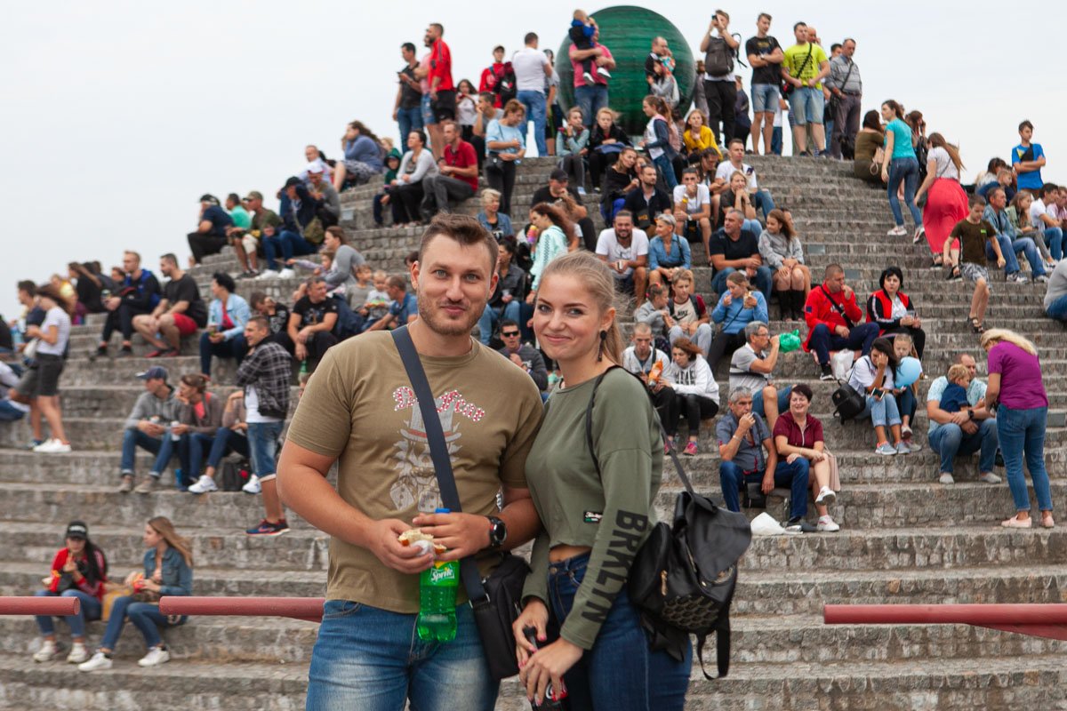 Не сдерживайте улыбок Не сдерживайте улыбок