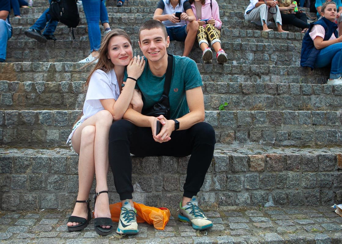 От улыбки станет всем теплей От улыбки станет всем теплей