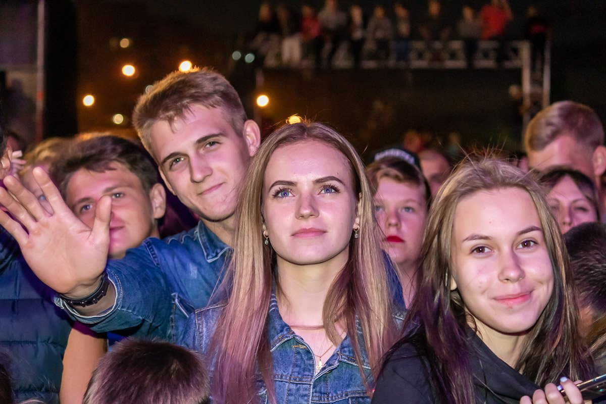 Фестивальный причал был забит почти полностью и выделить какую-то одну категорию поклонников оказалось непросто