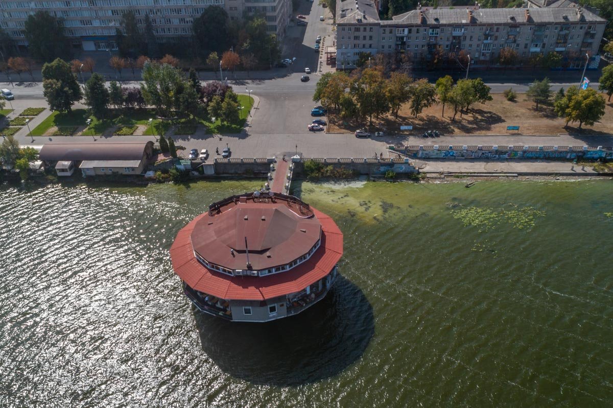 Действительно, что-то слишком чистый был Днепр Действительно, что-то слишком чистый был Днепр