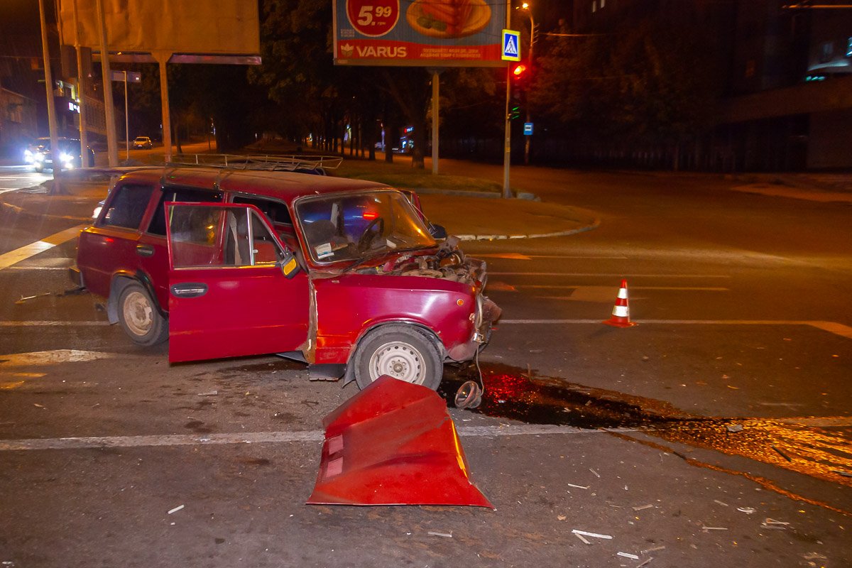 Движение на данном перекрестке ограничено