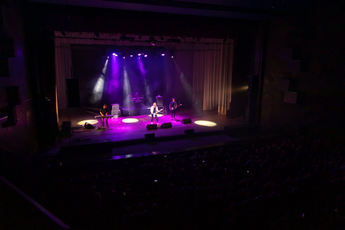 В Днепре в ДК «Металлург» выступила легендарная группа Secret Service 11