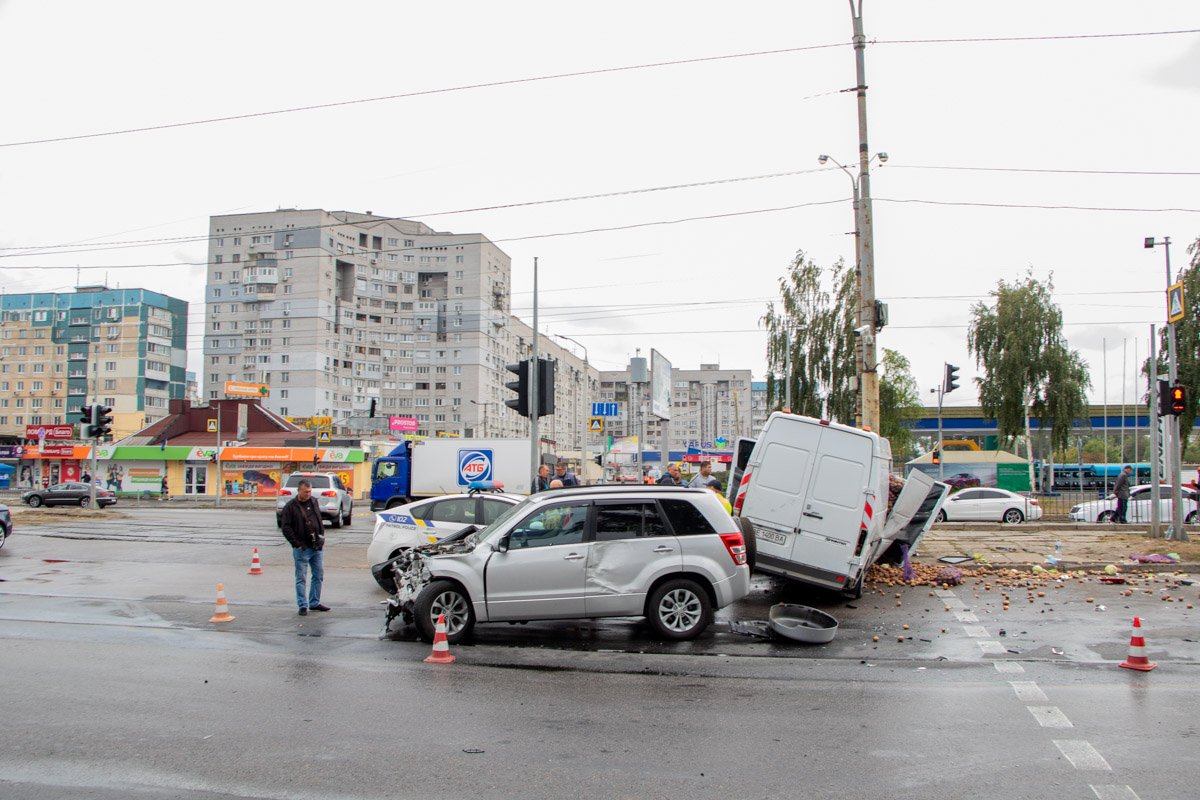 Кто из водителей виноват - выяснит следователь по ДТП