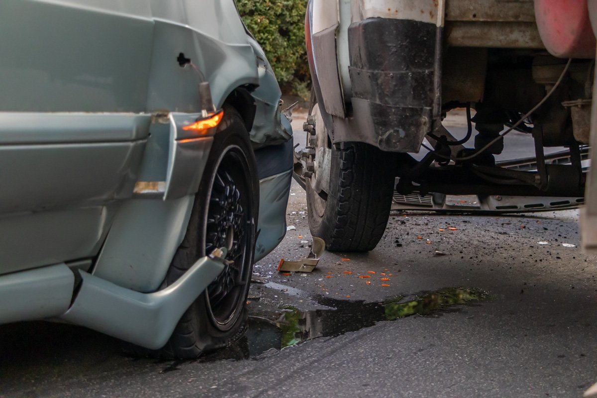 Последствия ДТП создают помехи на дороге
