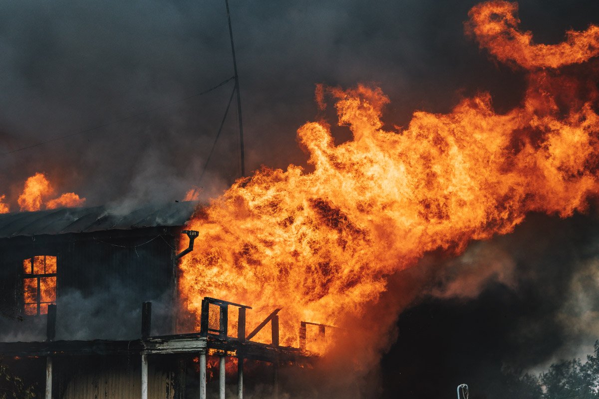 Причины возгорания уточняются Причины возгорания уточняются