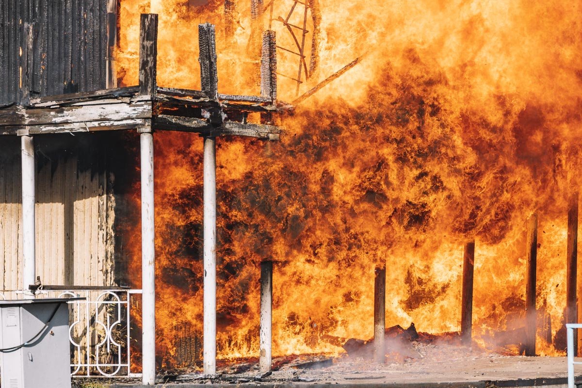 Будьте осторожны у огня Будьте осторожны у огня