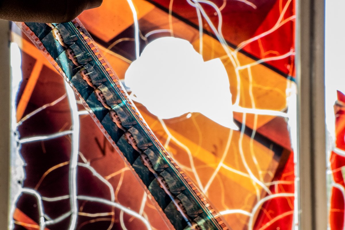 Повсюду пленки