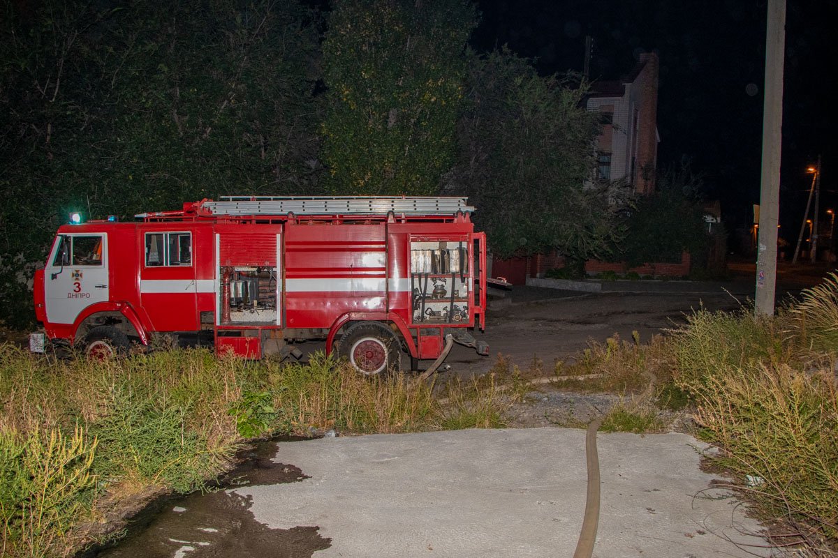 Возгорание локализовали в 3:30 и ликвидировали в 3:50