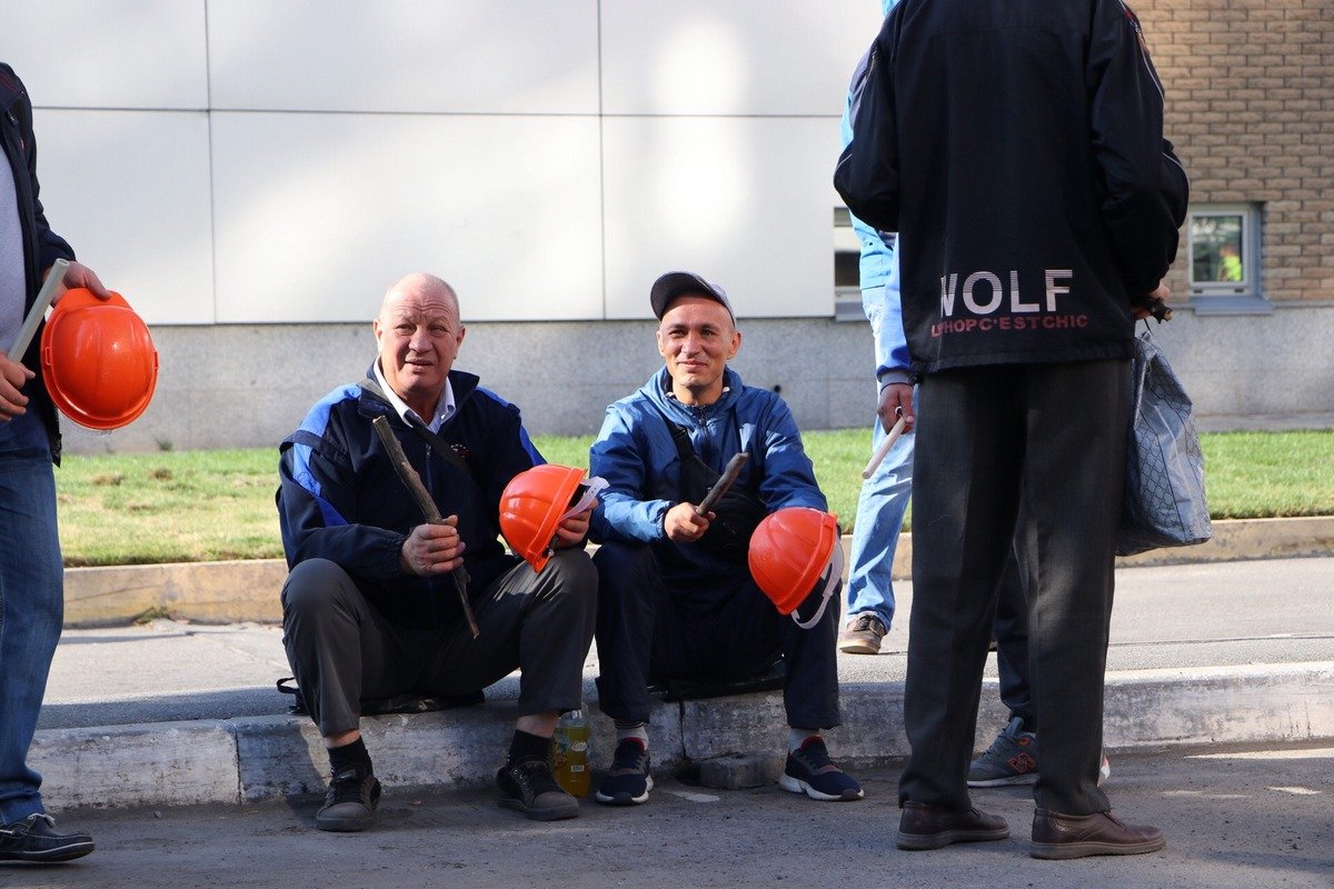 С хорошим настроением