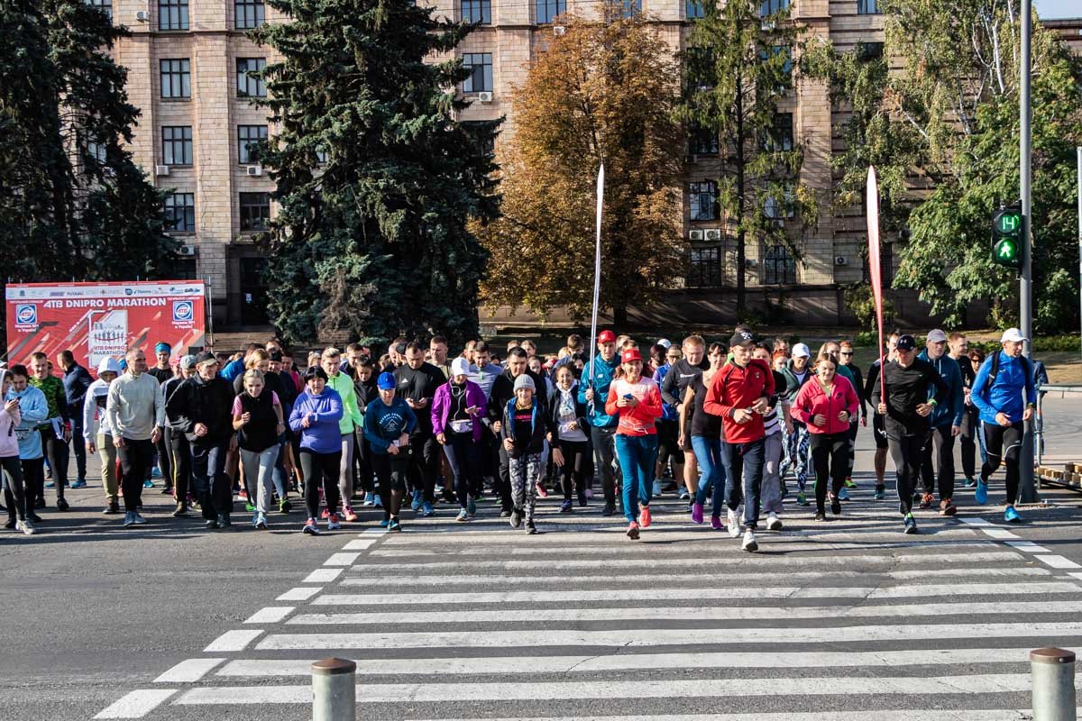 Собрались, включили любимый трек и побежали Собрались, включили любимый трек и побежали