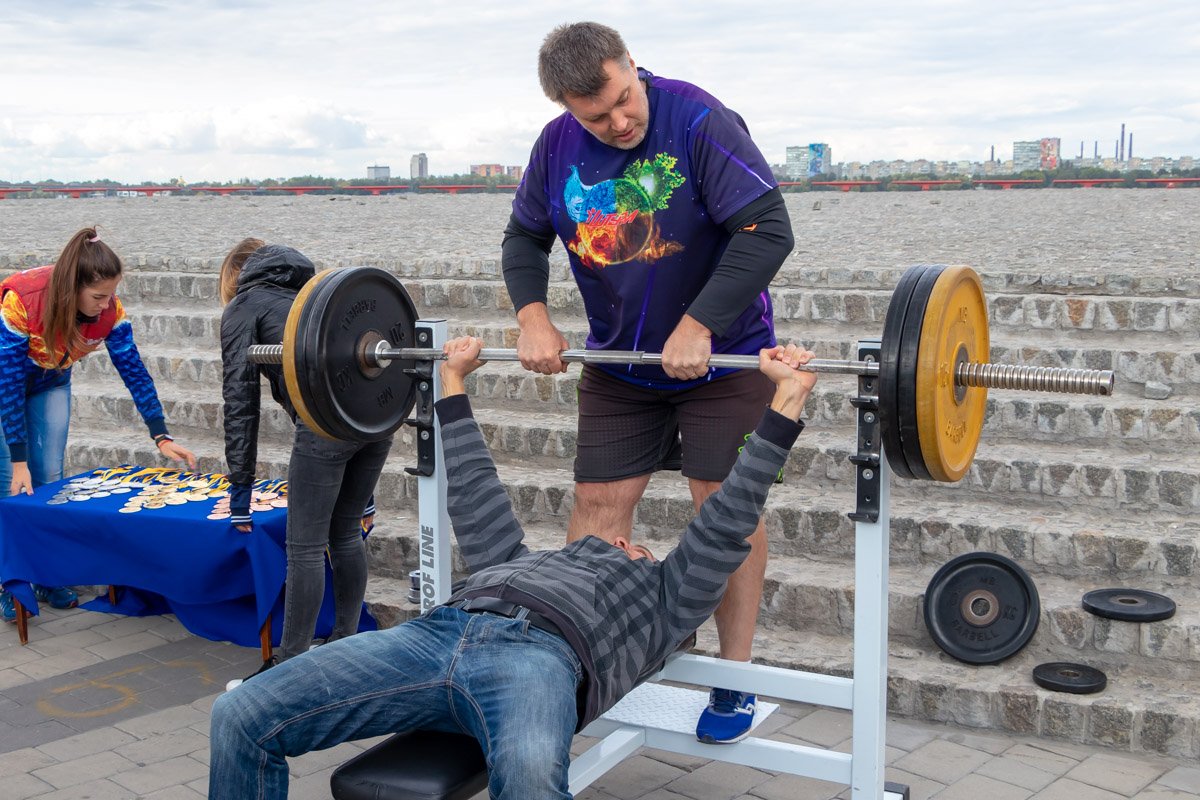 Если ты не идешь в спортзал, значит спортзал придет к тебе 