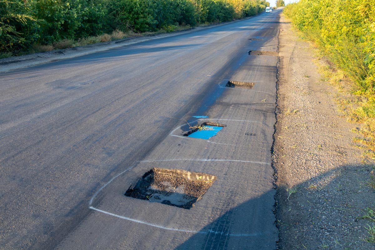 Скоро начнется зима и снег все выровняет 