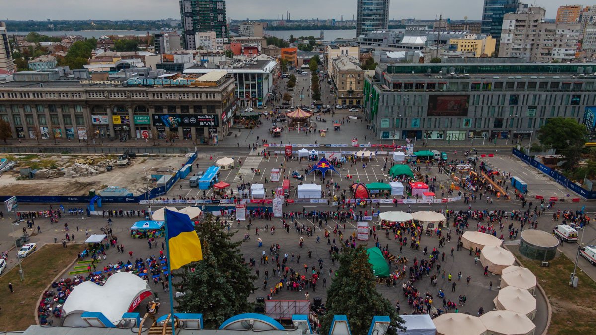 Участвовали 4500 спортсменов  Участвовали 4500 спортсменов