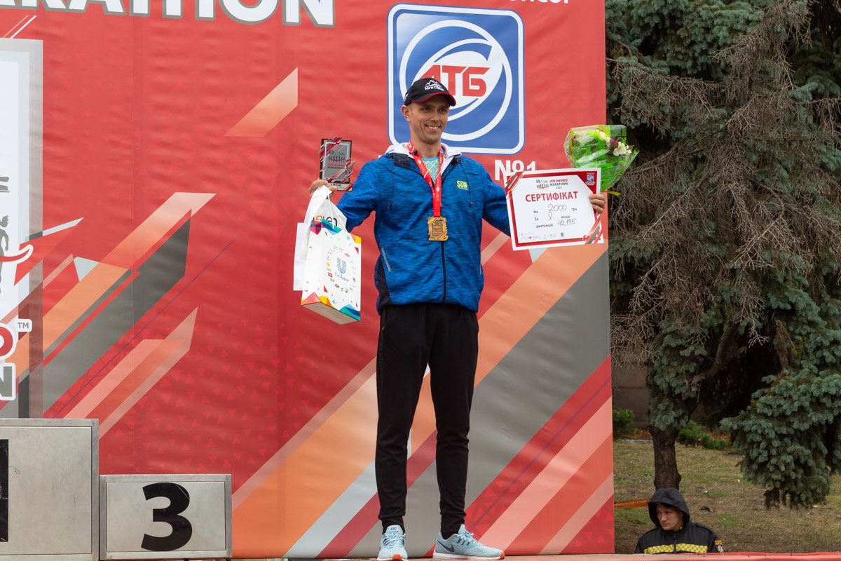 Более 800 участников: команда АТБ побила рекорд на Dnipro ATB Marathon 5