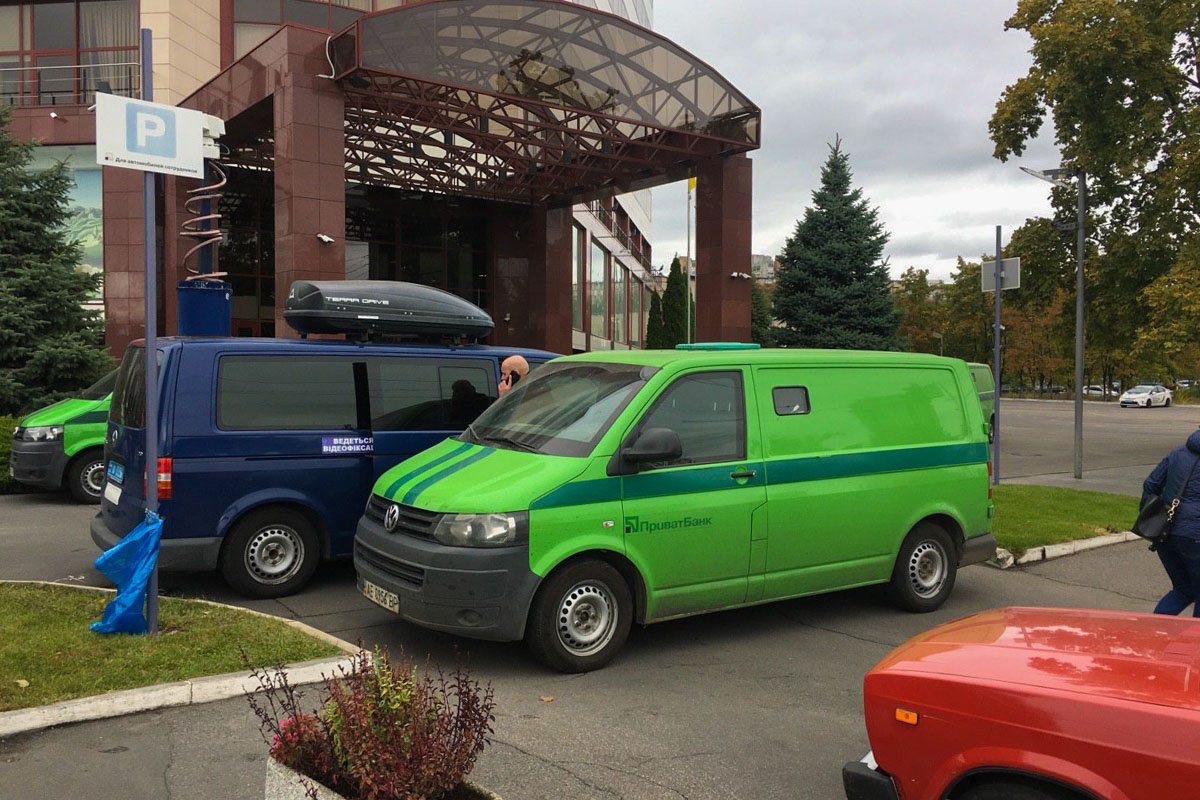 Митинг начался в пятницу