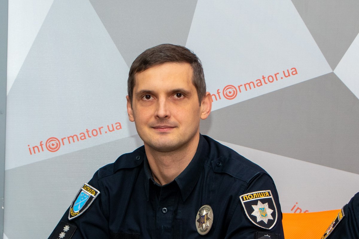 начальник отдела по связям с общественностью патрульной полиции в Днепропетровской области Павел Карманов начальник отдела по связям с общественностью патрульной полиции в Днепропетровской области Павел Карманов