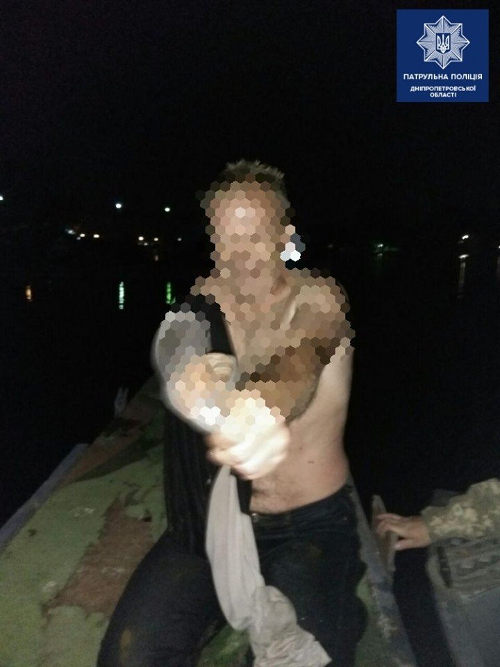 Рыбак попал в беду. Рыбак попал в беду.