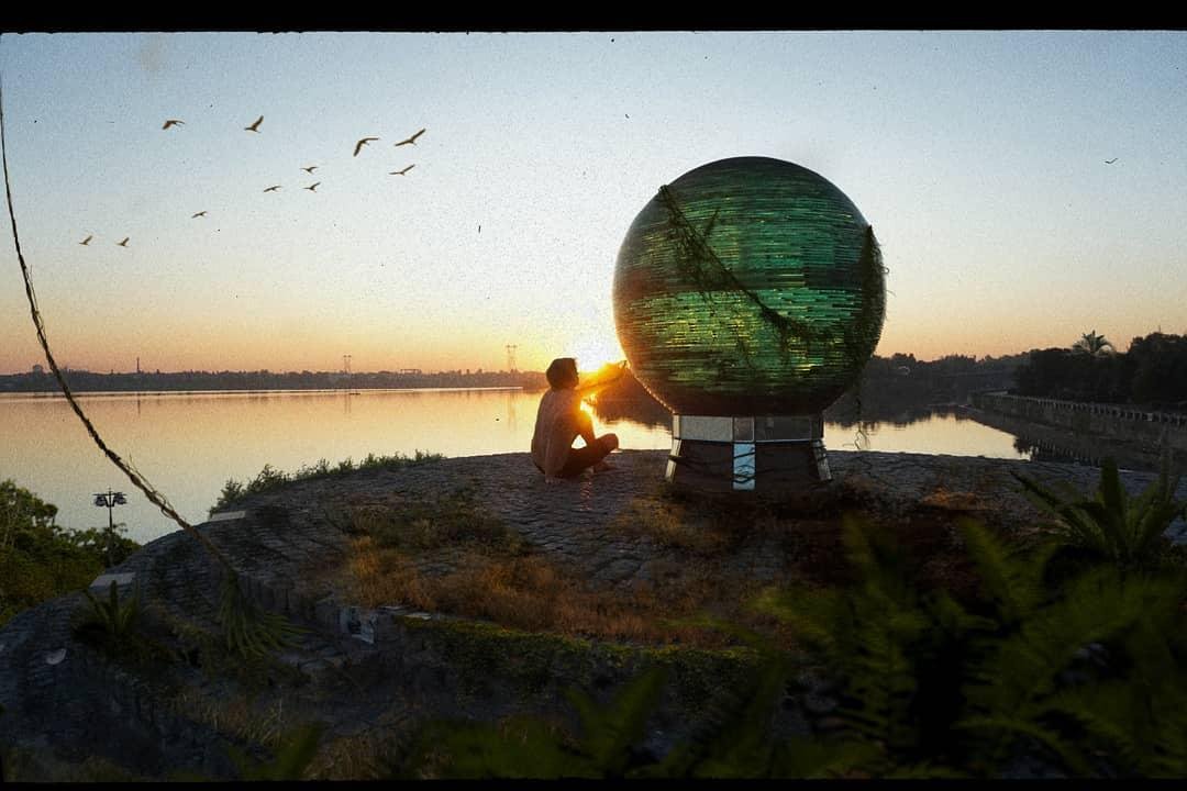 Шар на Фестивальном причале Шар на Фестивальном причале