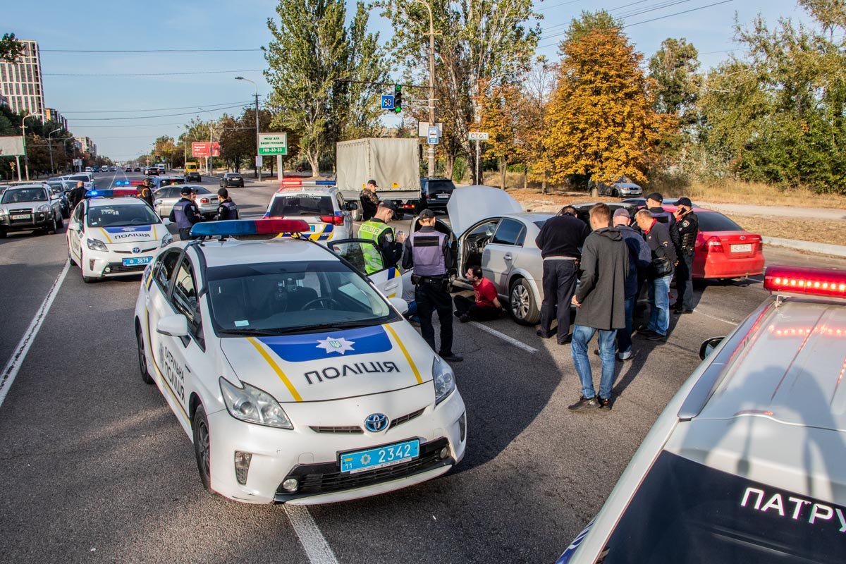 Предварительно, правоохранители задержали группу автомобильных воров Предварительно, правоохранители задержали группу автомобильных воров