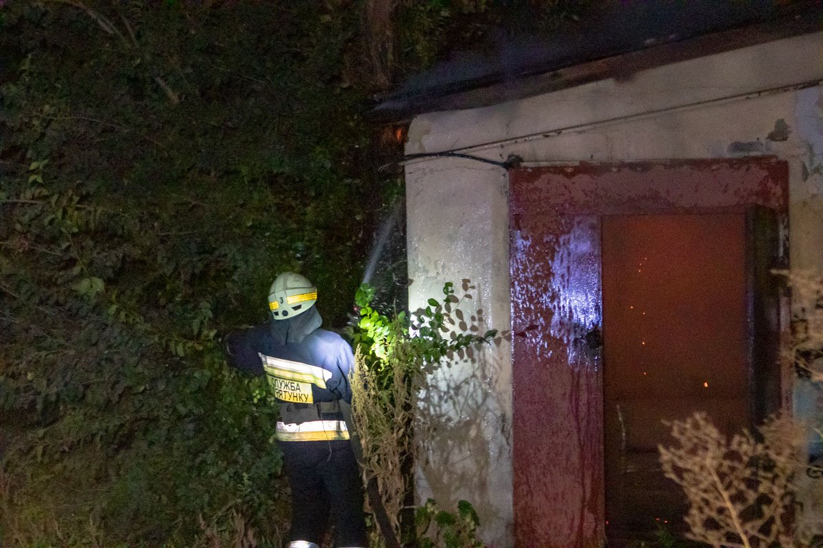 Дольше всего тушили крышу