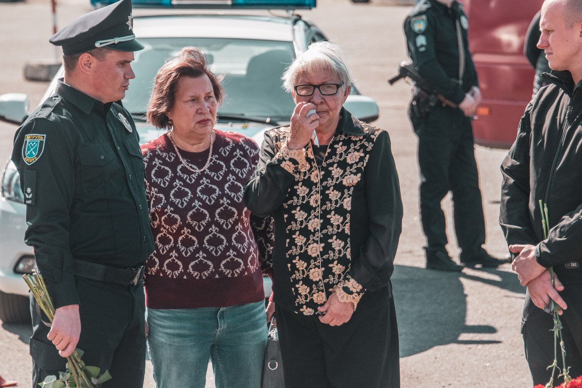 Слезы родных Слезы родных