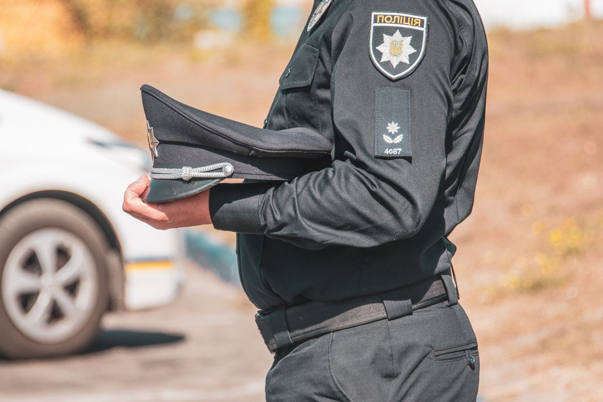 Исполняя профессиональный долг... Исполняя профессиональный долг...