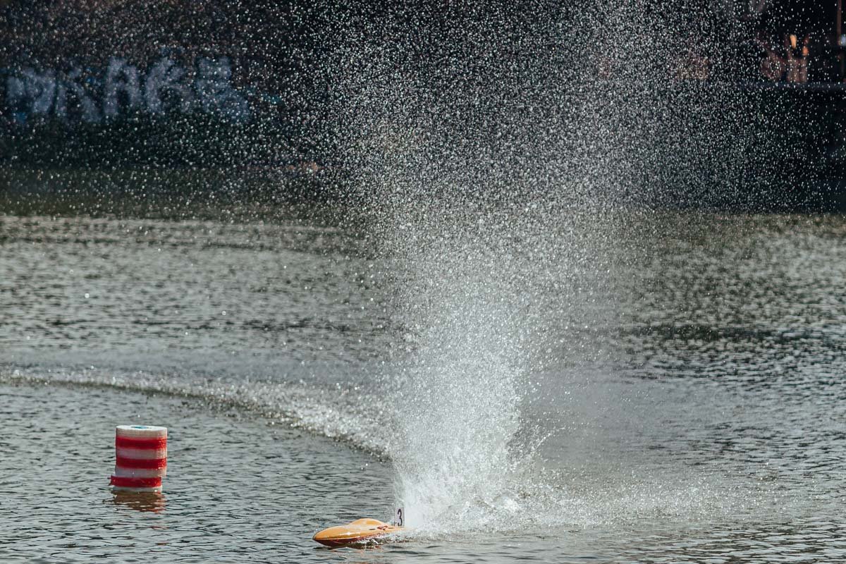 Вжжжж Вжжжж