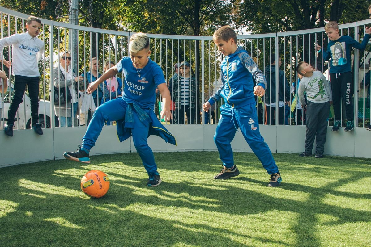 Было множество спортивных локаций Было множество спортивных локаций