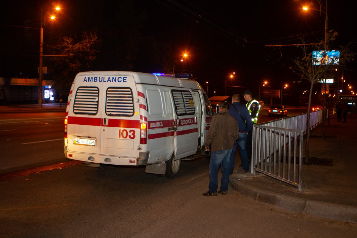 Пострадавшую, в сознании госпитализировали с травмами различной степени тяжести Пострадавшую, в сознании госпитализировали с травмами различной степени тяжести