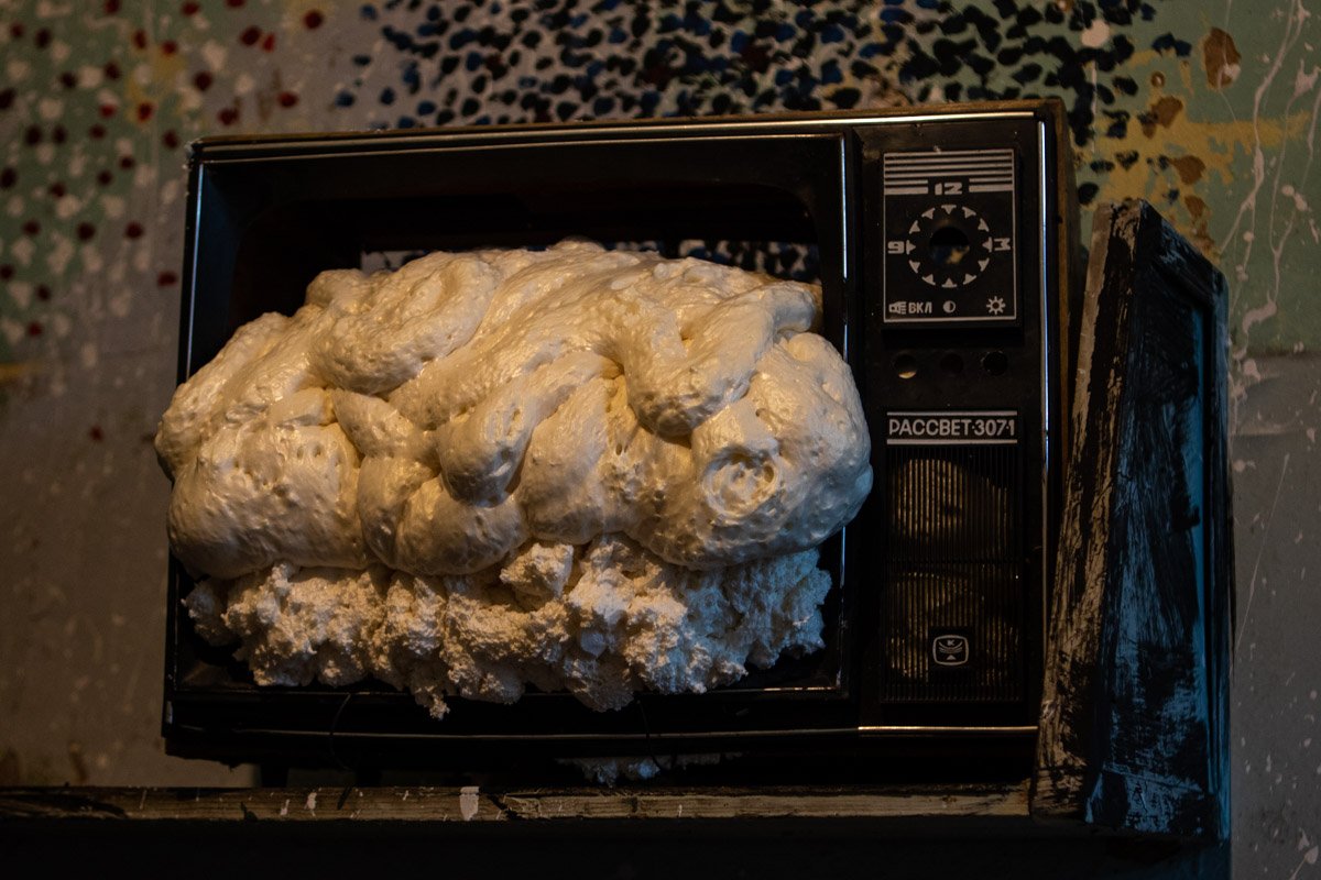 С пеной у рта. На экранах телевизоров С пеной у рта. На экранах телевизоров